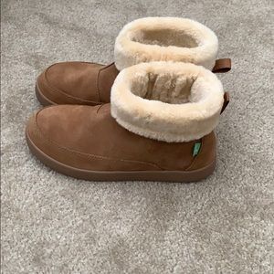 Sanuk roll top bootie.